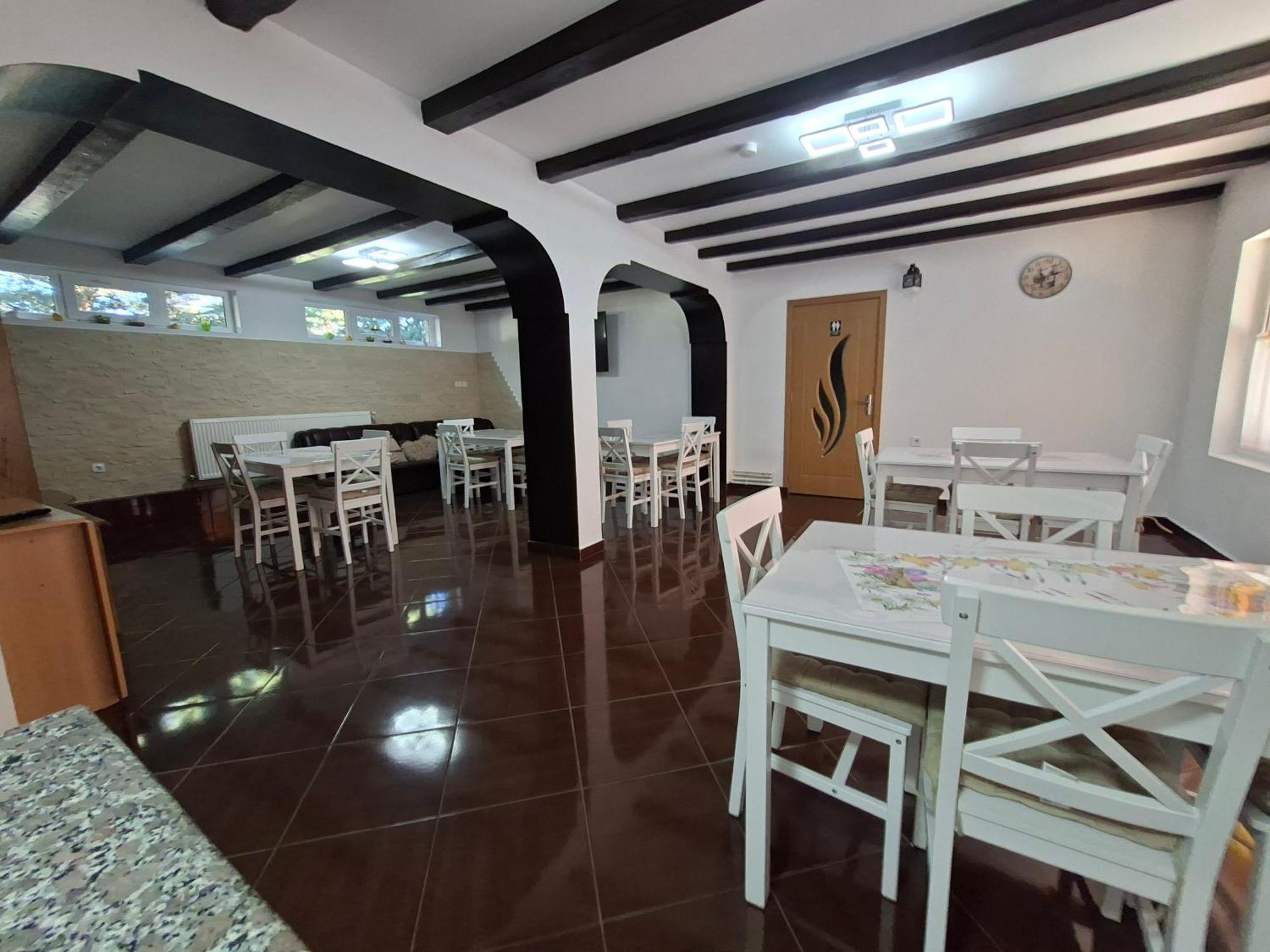 Casa Laur Hotel Mînăstirea Humorului Exterior foto